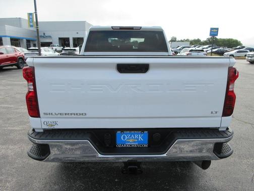 Summit White 2022 Chevrolet Silverado 2500 LT