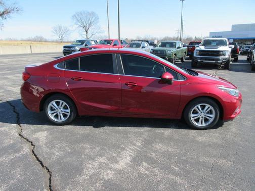 2018 Chevrolet Cruze LT