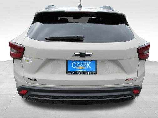 White Sand 2026 Chevrolet Trax 2RS