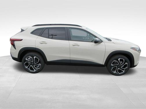 White Sand 2026 Chevrolet Trax 2RS
