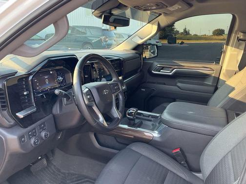 Summit White 2023 Chevrolet Silverado 1500 LT Trail Boss