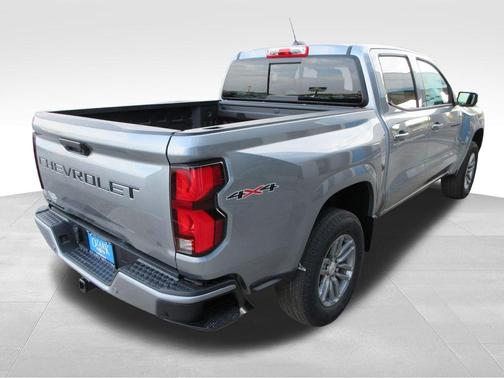 Sterling Gray Metallic 2026 Chevrolet Colorado LT