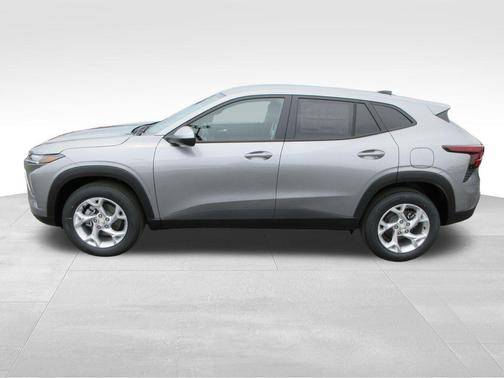 Sterling Gray Metallic 2026 Chevrolet Trax LS