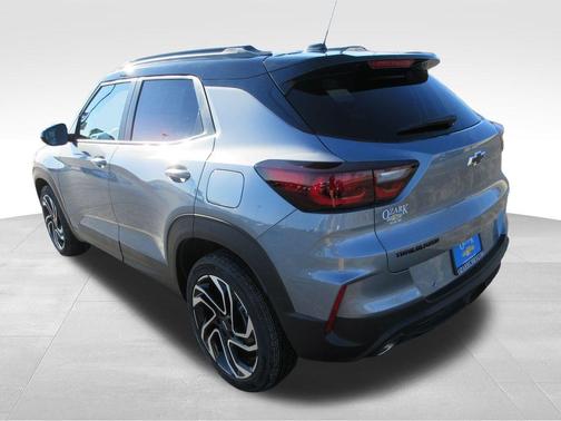 Sterling Gray Metallic 2026 Chevrolet Trailblazer RS