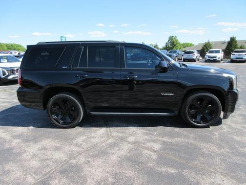Onyx Black 2019 GMC Yukon SLT