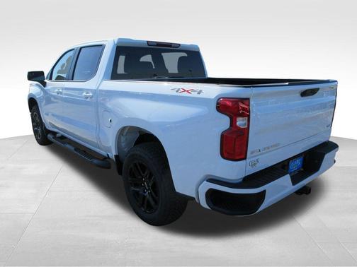 Summit White 2026 Chevrolet Silverado 1500 RST