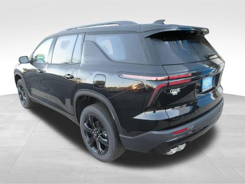 Mosaic Black Metallic 2027 Chevrolet Traverse LT