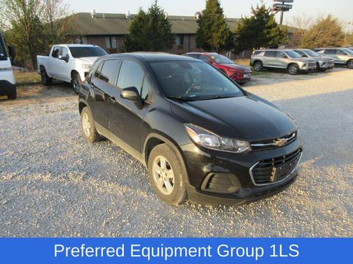 Mosaic Black Metallic 2021 Chevrolet Trax LS