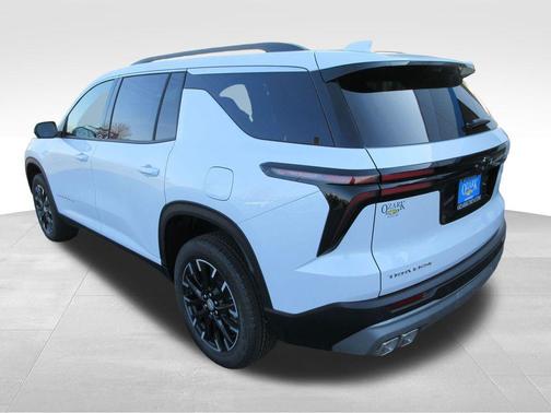 Polar White 2026 Chevrolet Traverse LT