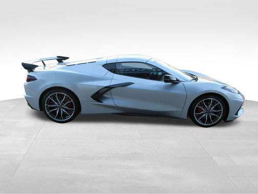 Blade Silver Metallic 2026 Chevrolet Corvette Stingray w/1LT