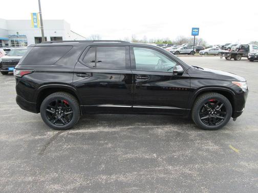 Mosaic Black Metallic 2021 Chevrolet Traverse Premier