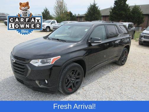 Mosaic Black Metallic 2021 Chevrolet Traverse Premier