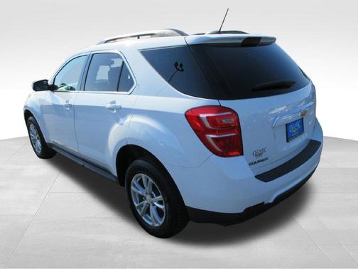 Summit White 2017 Chevrolet Equinox LT