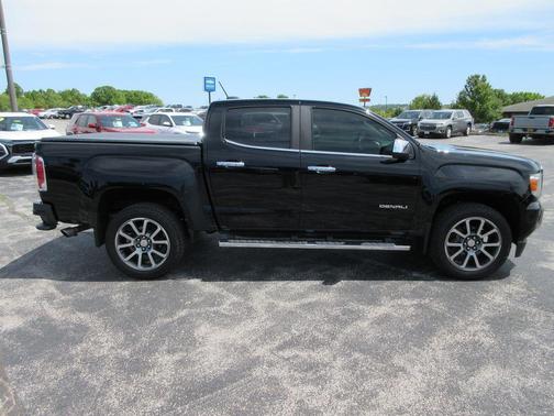 Onyx Black 2019 GMC Canyon Denali