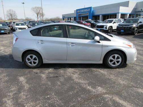 Classic Silver Metallic 2015 Toyota Prius Two