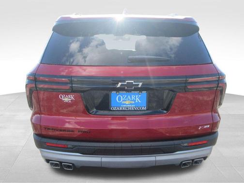 Radiant Red 2026 Chevrolet Traverse Z71