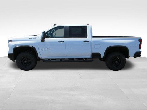 Summit White 2026 Chevrolet Silverado 2500 ZR2