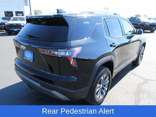 Mosaic Black Metallic 2025 Chevrolet Equinox LT