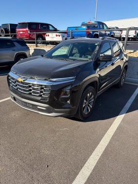Mosaic Black Metallic 2025 Chevrolet Equinox LT
