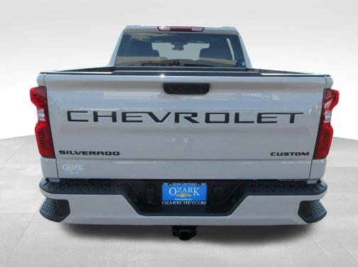 White Sand 2026 Chevrolet Silverado 1500 Custom