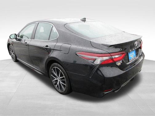 Midnight Black Metallic 2024 Toyota Camry SE