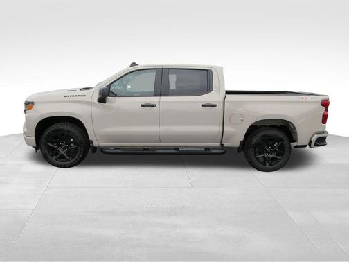 White Sand 2026 Chevrolet Silverado 1500 Custom