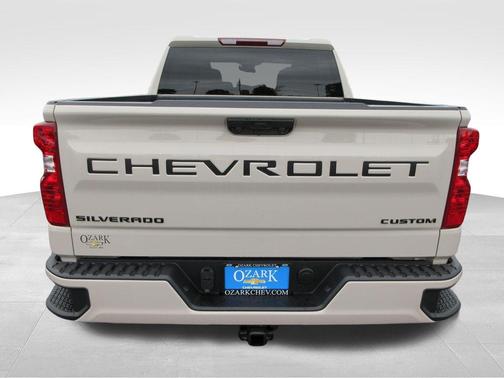 White Sand 2026 Chevrolet Silverado 1500 Custom