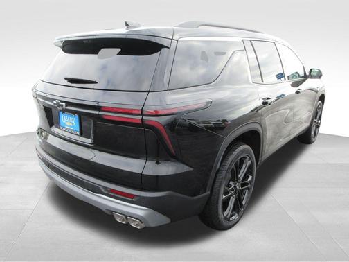 Mosaic Black Metallic 2026 Chevrolet Traverse LT