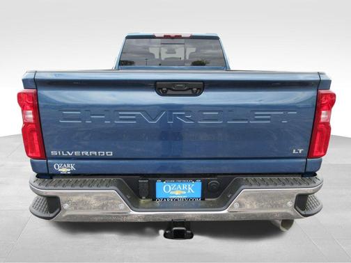 Lakeshore Blue Metallic 2026 Chevrolet Silverado 3500 LT