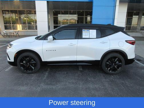 Iridescent Pearl Tricoat 2022 Chevrolet Blazer RS