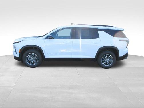 Summit White 2027 Chevrolet Traverse LT