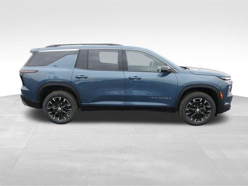 Lakeshore Blue Metallic 2026 Chevrolet Traverse LT