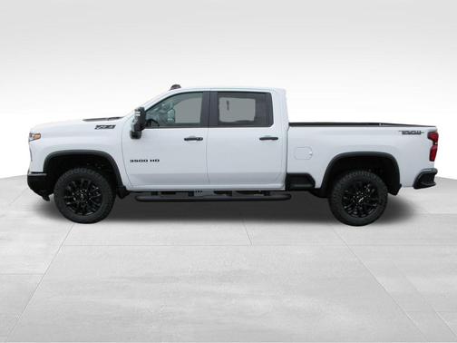 Summit White 2026 Chevrolet Silverado 3500 LT