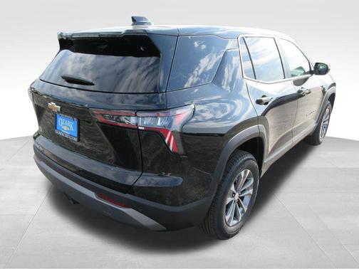 Mosaic Black Metallic 2026 Chevrolet Equinox LT