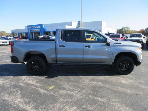 2023 Chevrolet Silverado 1500 Custom Trail Boss