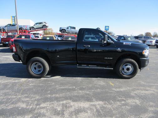 2021 RAM 3500 Tradesman Regular Cab 4x4 8' Box