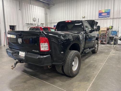 2021 RAM 3500 Tradesman Regular Cab 4x4 8' Box