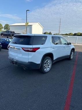 Summit White 2019 Chevrolet Traverse LS