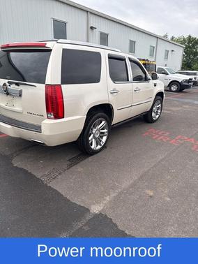 White Diamond Clearcoat 2013 Cadillac Escalade Platinum Edition