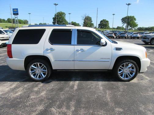 White Diamond Clearcoat 2013 Cadillac Escalade Platinum Edition