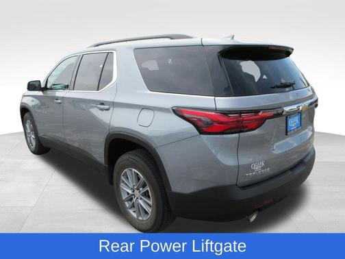 Sterling Gray Metallic 2023 Chevrolet Traverse LT Cloth