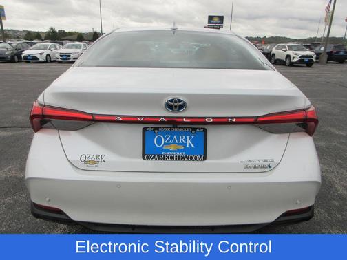 2019 Toyota Avalon Hybrid Limited