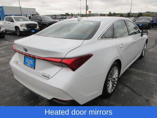 2019 Toyota Avalon Hybrid Limited