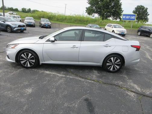 2022 Nissan Altima 2.5 SV