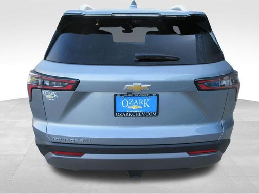 Sterling Gray Metallic 2026 Chevrolet Equinox LT