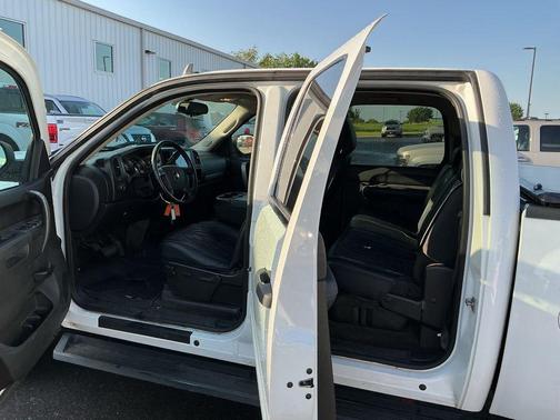 Summit White 2011 Chevrolet Silverado 1500 LT