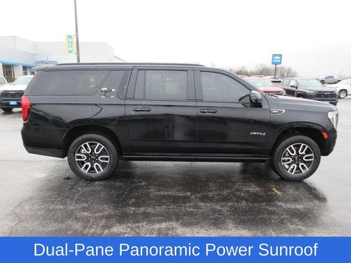 Onyx Black 2023 GMC Yukon XL AT4