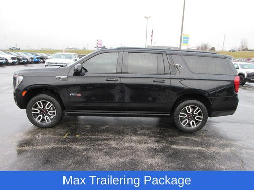 Onyx Black 2023 GMC Yukon XL AT4