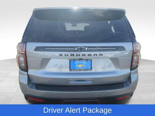 Sterling Gray Metallic 2024 Chevrolet Suburban Z71