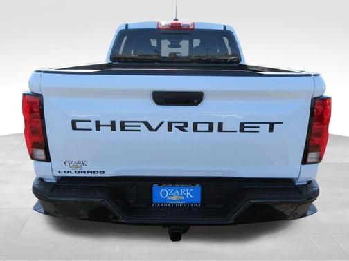 Summit White 2026 Chevrolet Colorado WT